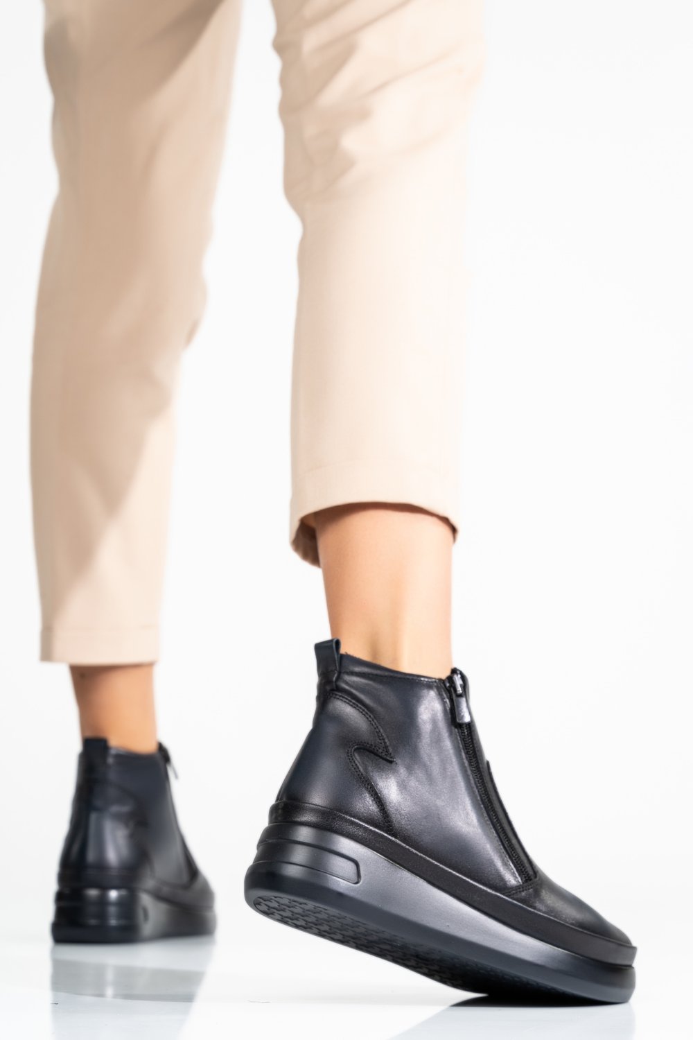 GHETE BLEUMARIN PIELE NATURALA 1PC430