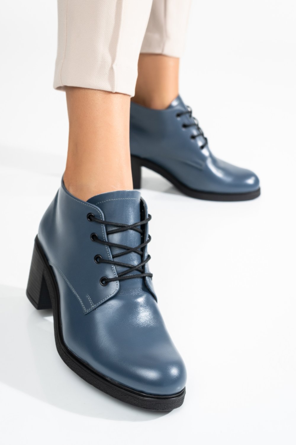 BOTINE ALBASTRE PIELE NATURALA 0PC6