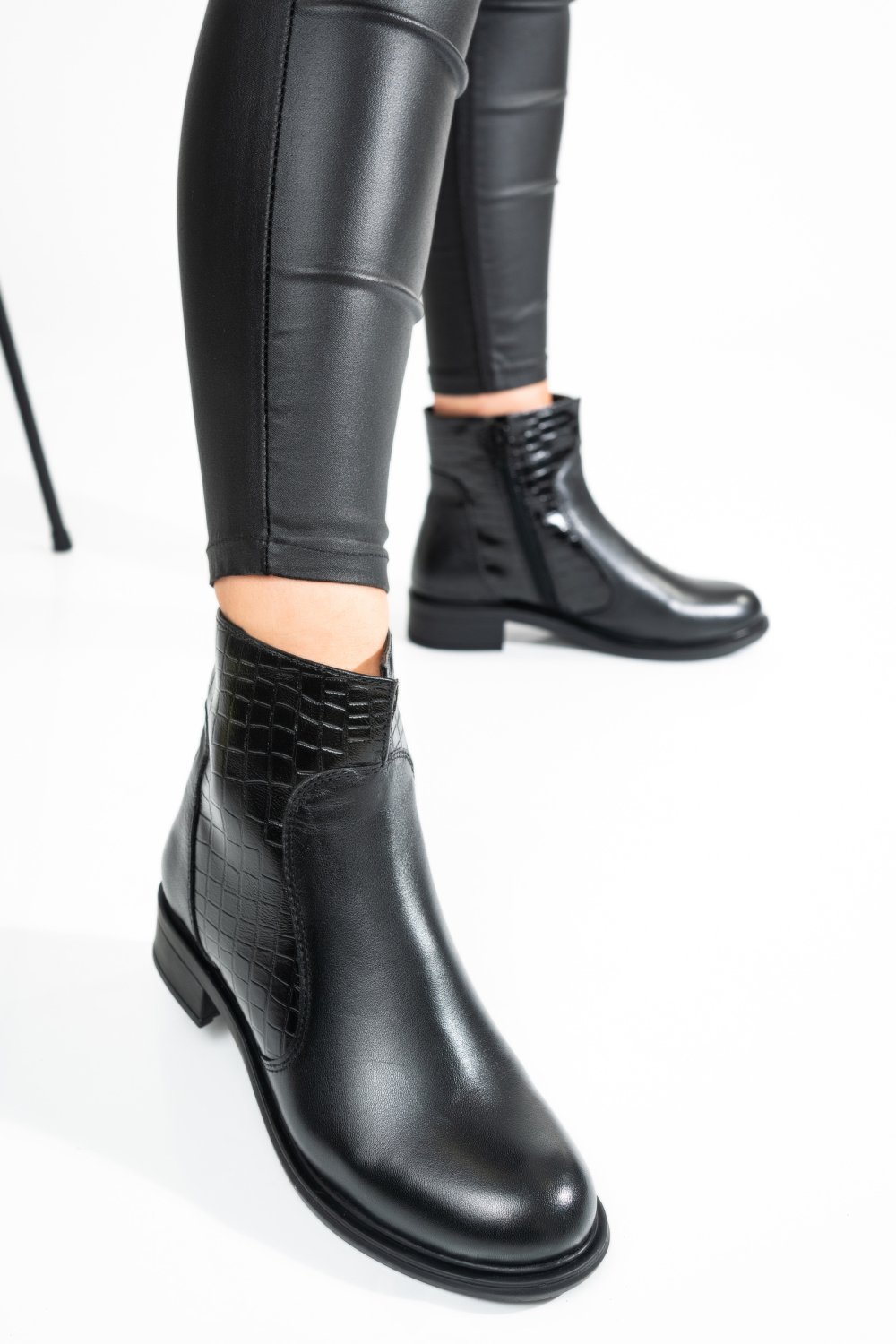 GHETE DAMA PIELE NATURALA NEGRE CAPTUSITE 7S77604