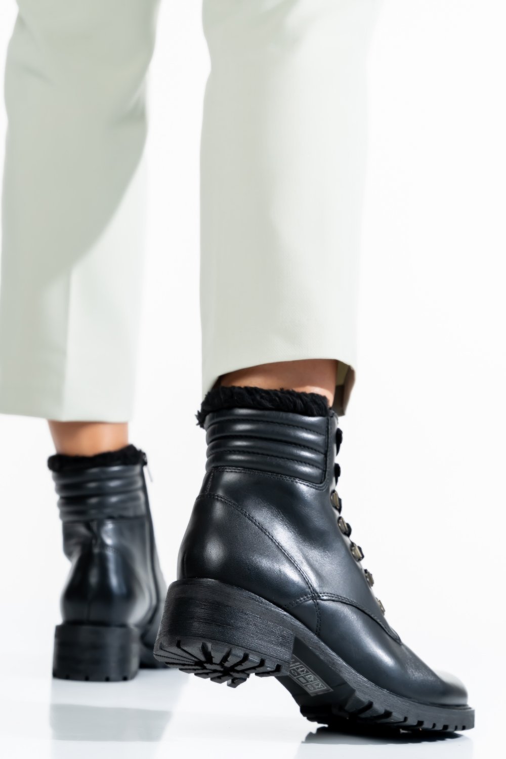 GHETE NEGRE PIELE NATURALA WH288H20