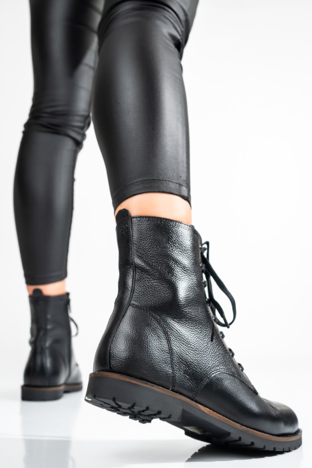 GHETE NEGRE PIELE NATURALA 8S77522