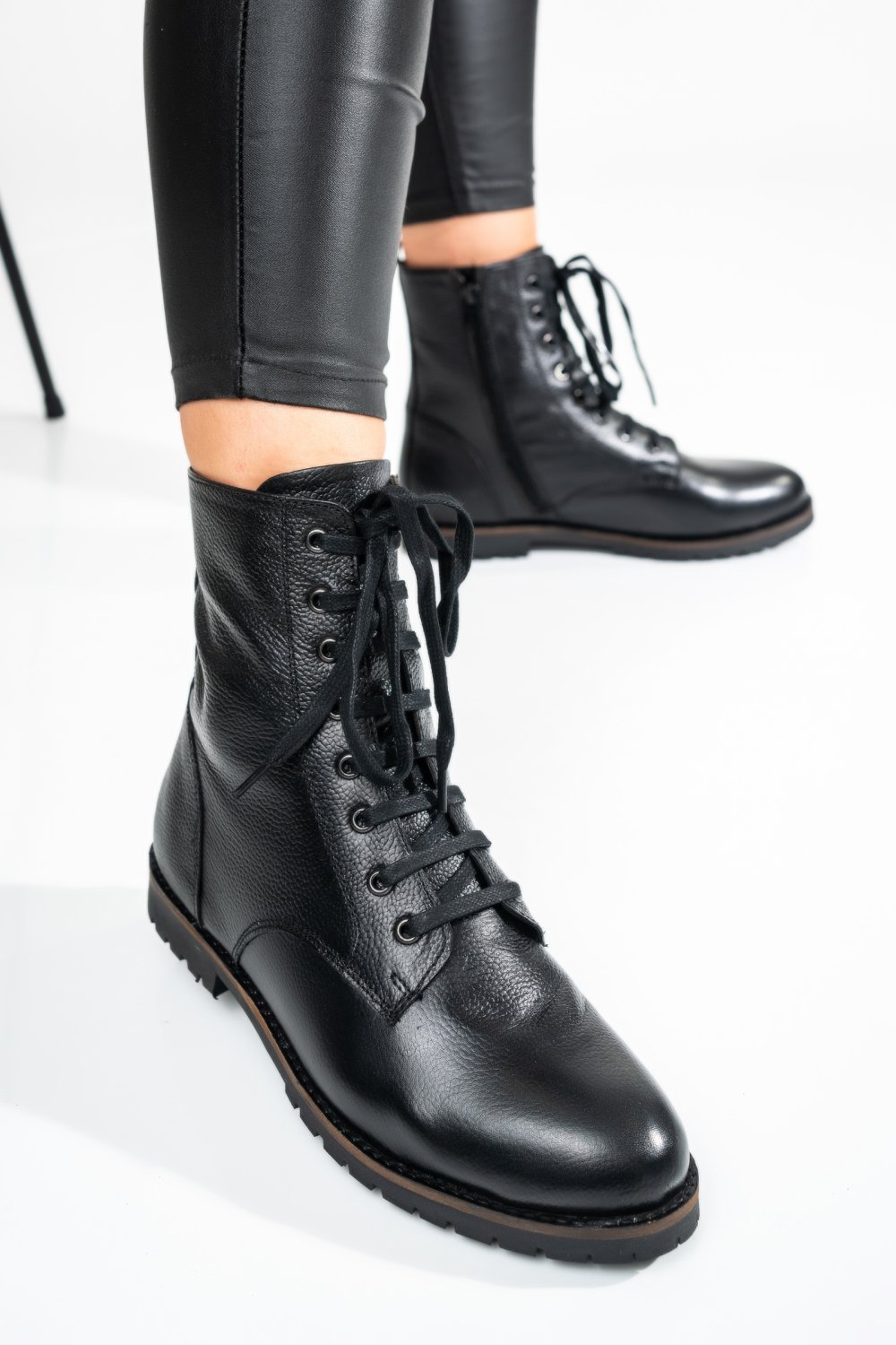 GHETE NEGRE PIELE NATURALA 8S77522