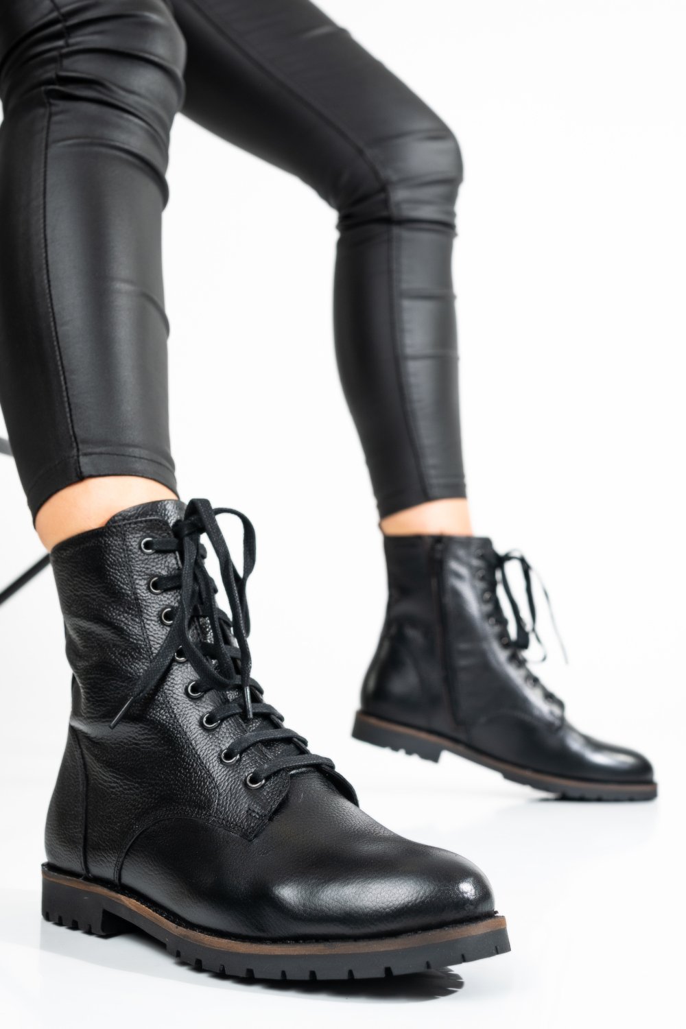 GHETE NEGRE PIELE NATURALA 8S77522