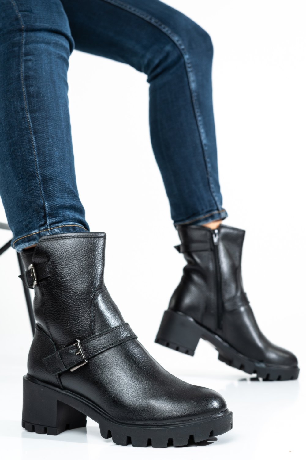 GHETE NEGRE PIELE NATURALA 7S77768