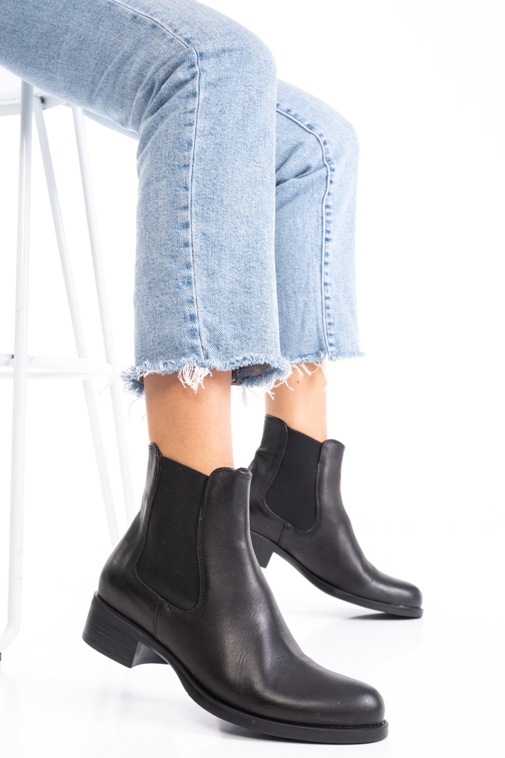 GHETE NEGRE PIELE NATURALA 7S77220-C