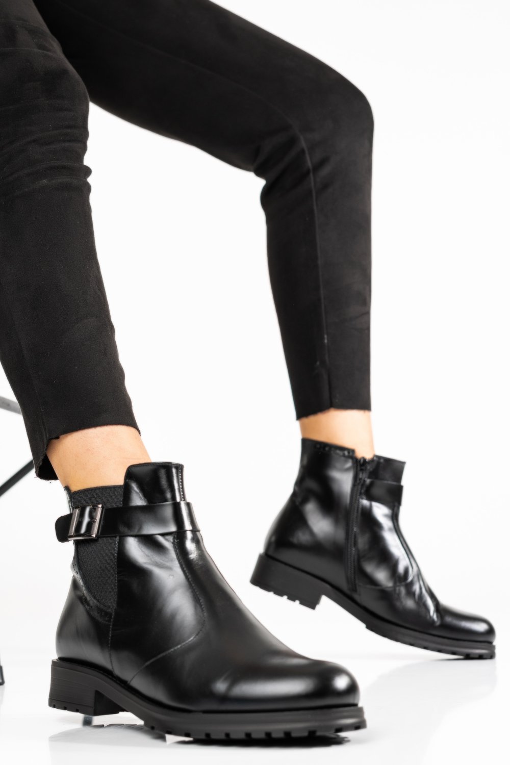 GHETE NEGRE PIELE NATURALA 02PC