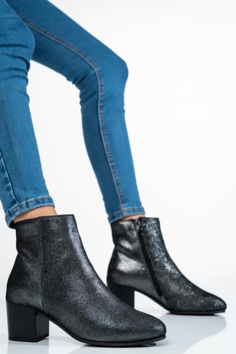 GHETE FEMEI PIELE NATURALA INTOARSA  NEGRU SIDEF 7S77786