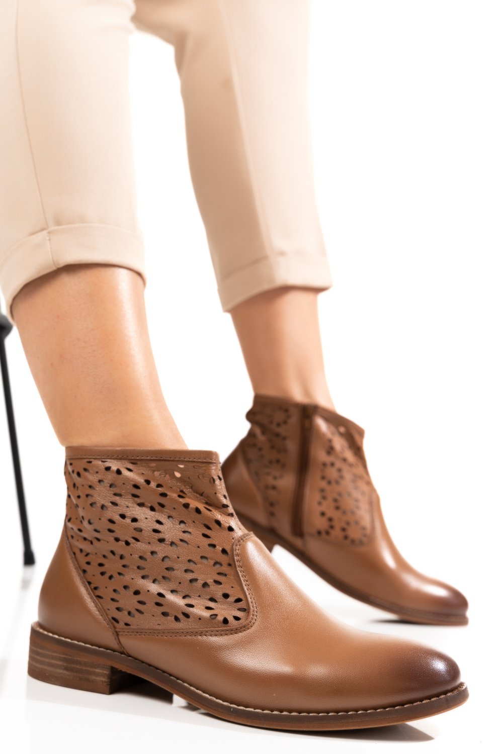 GHETE FEMEI PIELE NATURALA MARO 8S77891