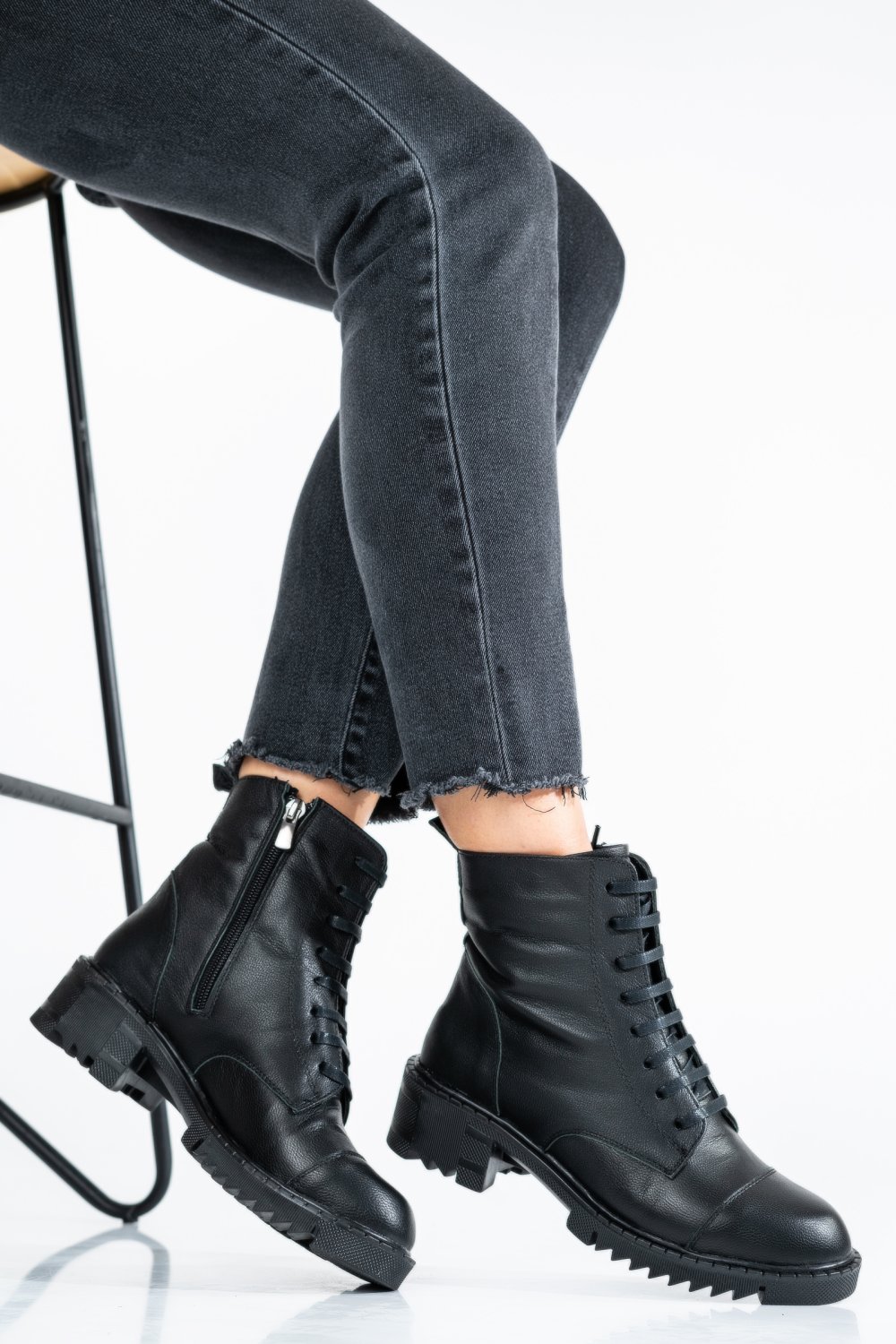 GHETE NEGRE PIELE NATURALA OS77YO004