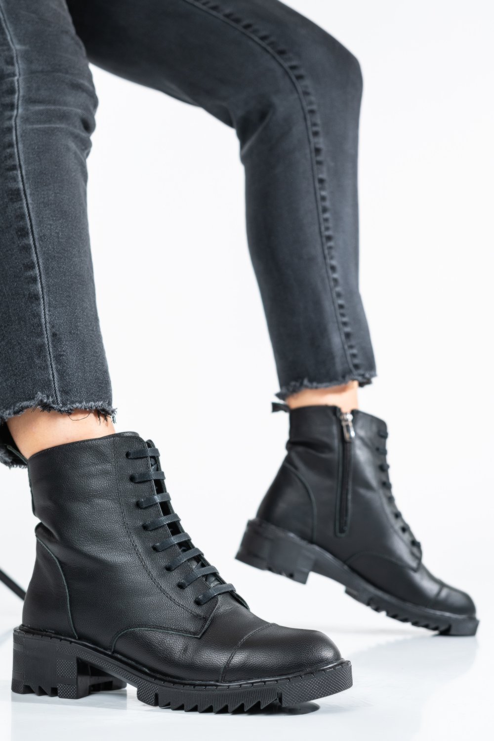 GHETE NEGRE PIELE NATURALA OS77YO004