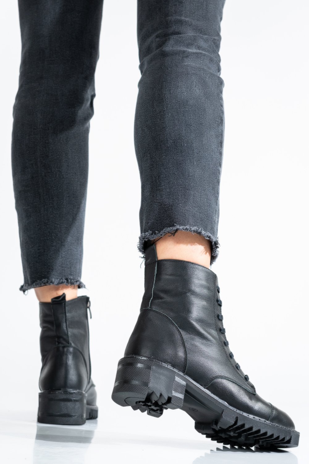 GHETE NEGRE PIELE NATURALA OS77YO004