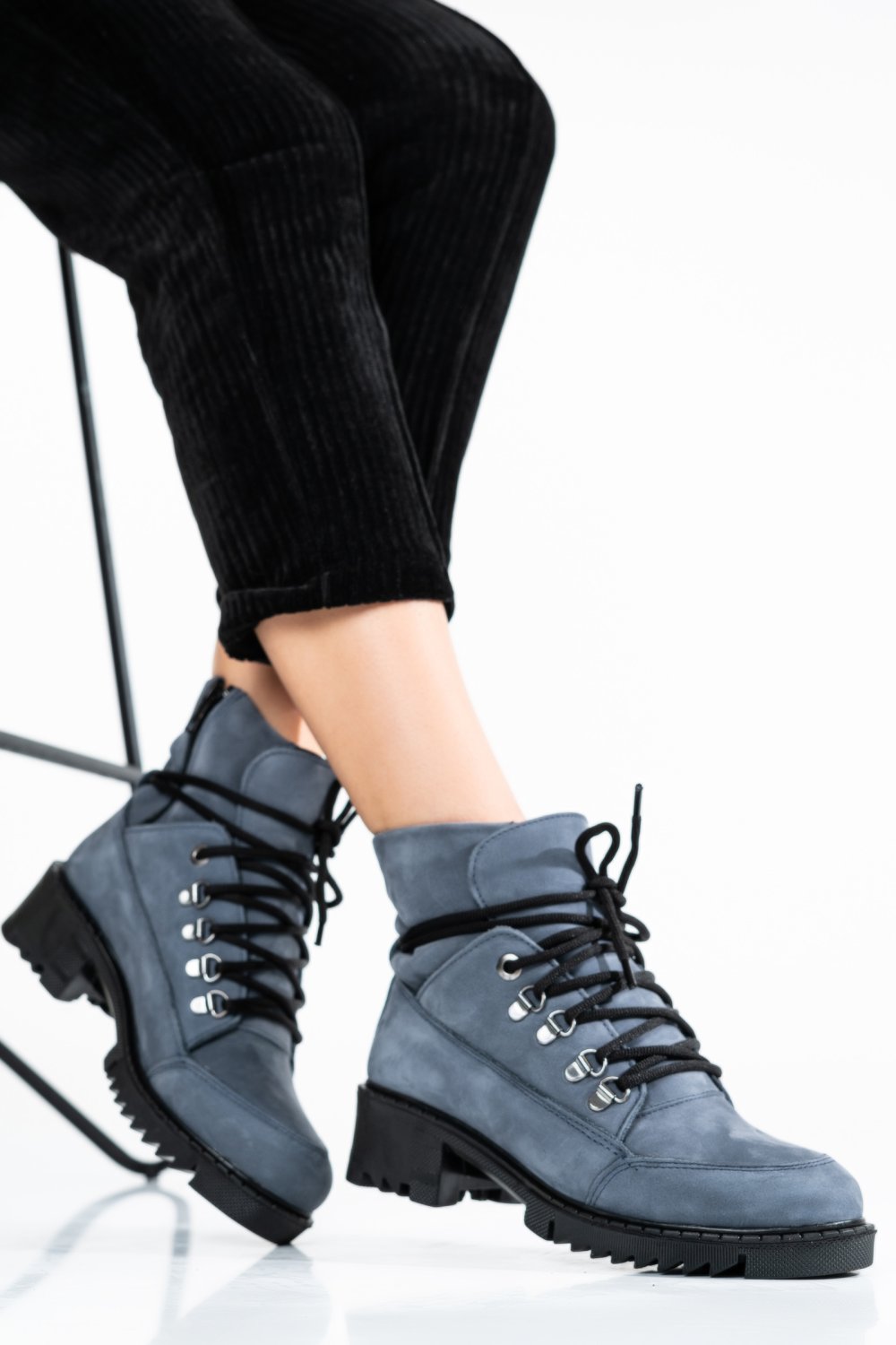 GHETE DAMA PIELE NATURALA INTOARSA BLEUMARIN OS77YO017