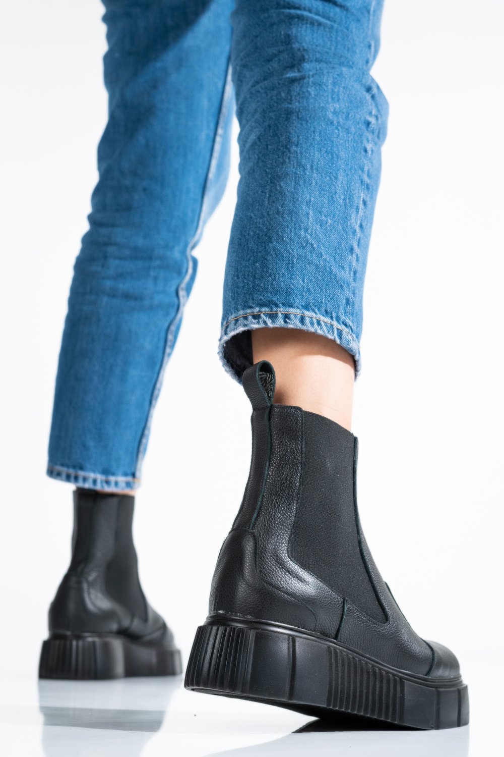 GHETE NEGRE PIELE NATURALA 2PC01L