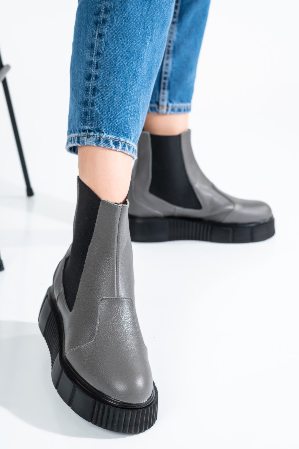 GHETE GRI PIELE NATURALA 2PC01L