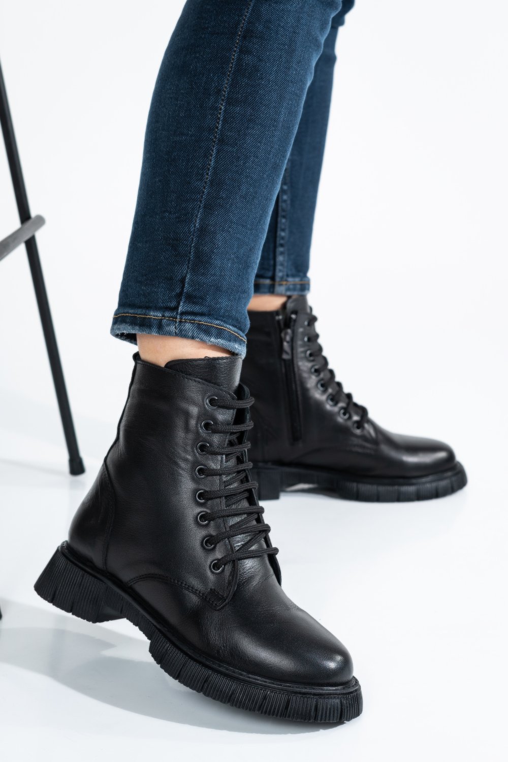 GHETE NEGRE PIELE NATURALA ZPC102