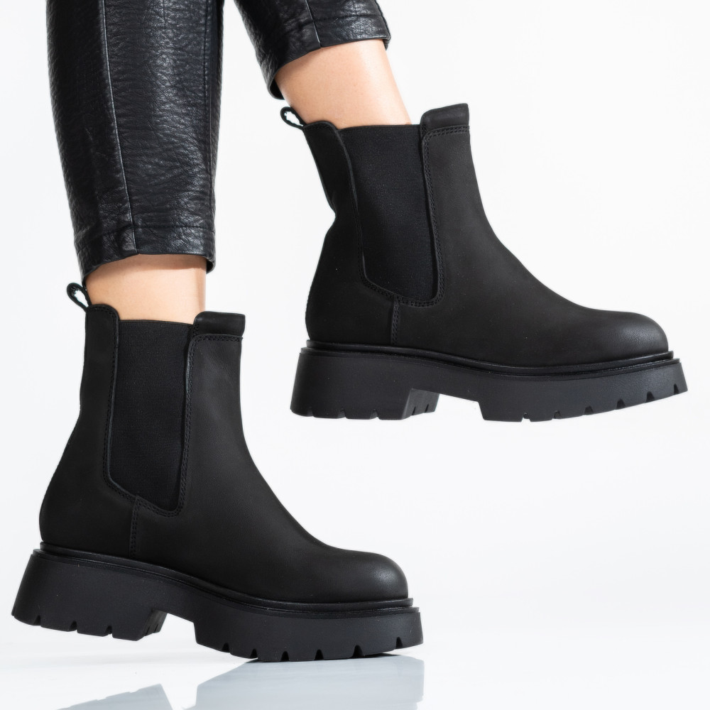 GHETE DAMA CAPTUSITE PIELE NATURALA INTOARSA NEGRE 9S77259