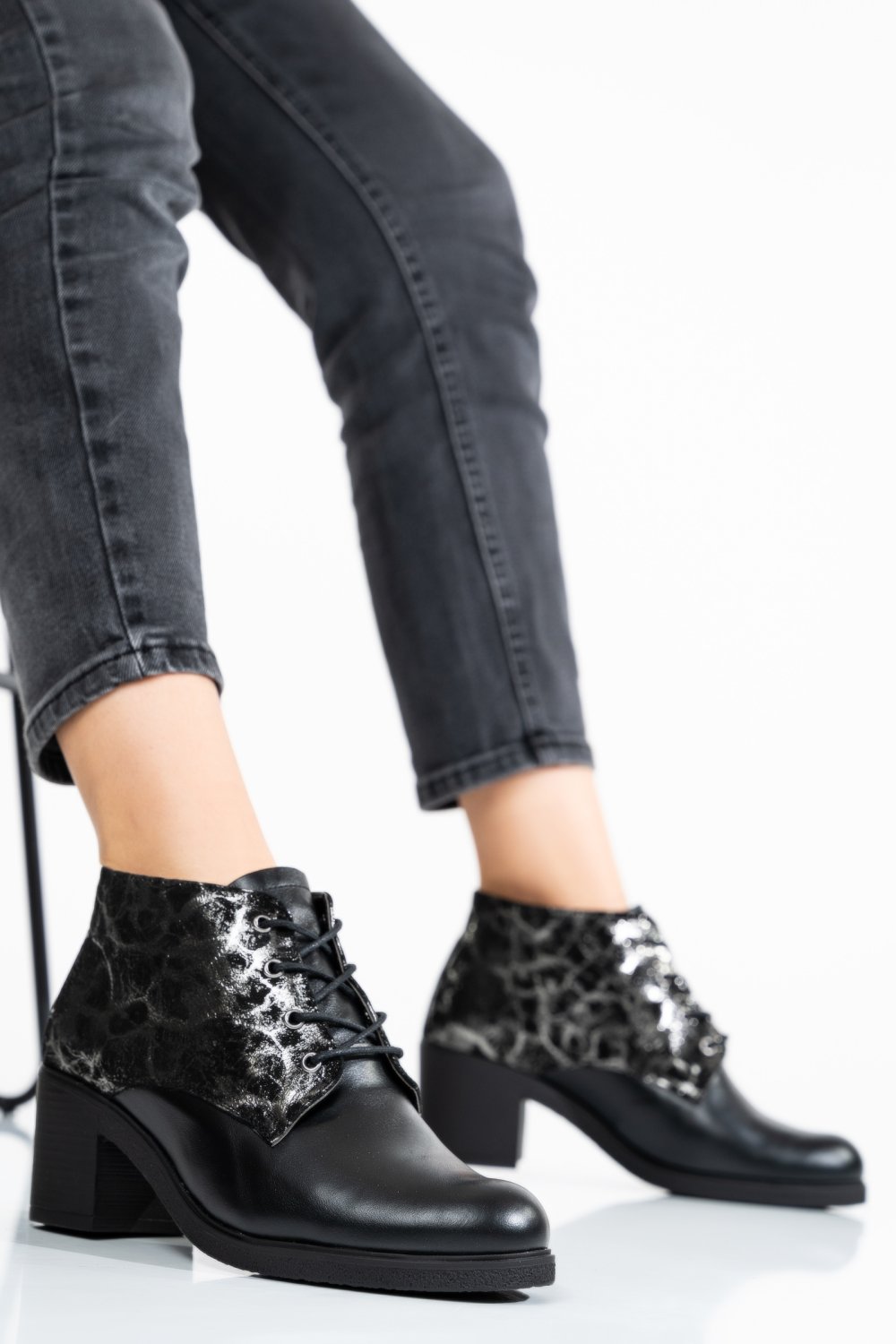 BOTINE NEGRU ARGINTIU PIELE NATURALA 0PC6