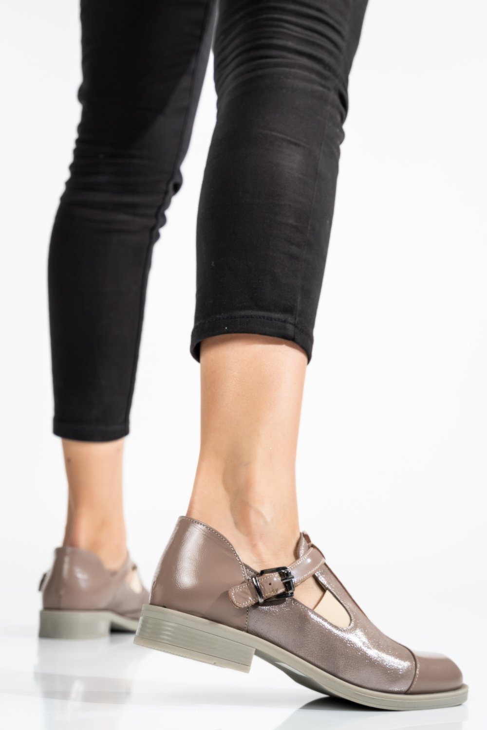 PANTOFI TAUPE PIELE NATURALA 2PC21650