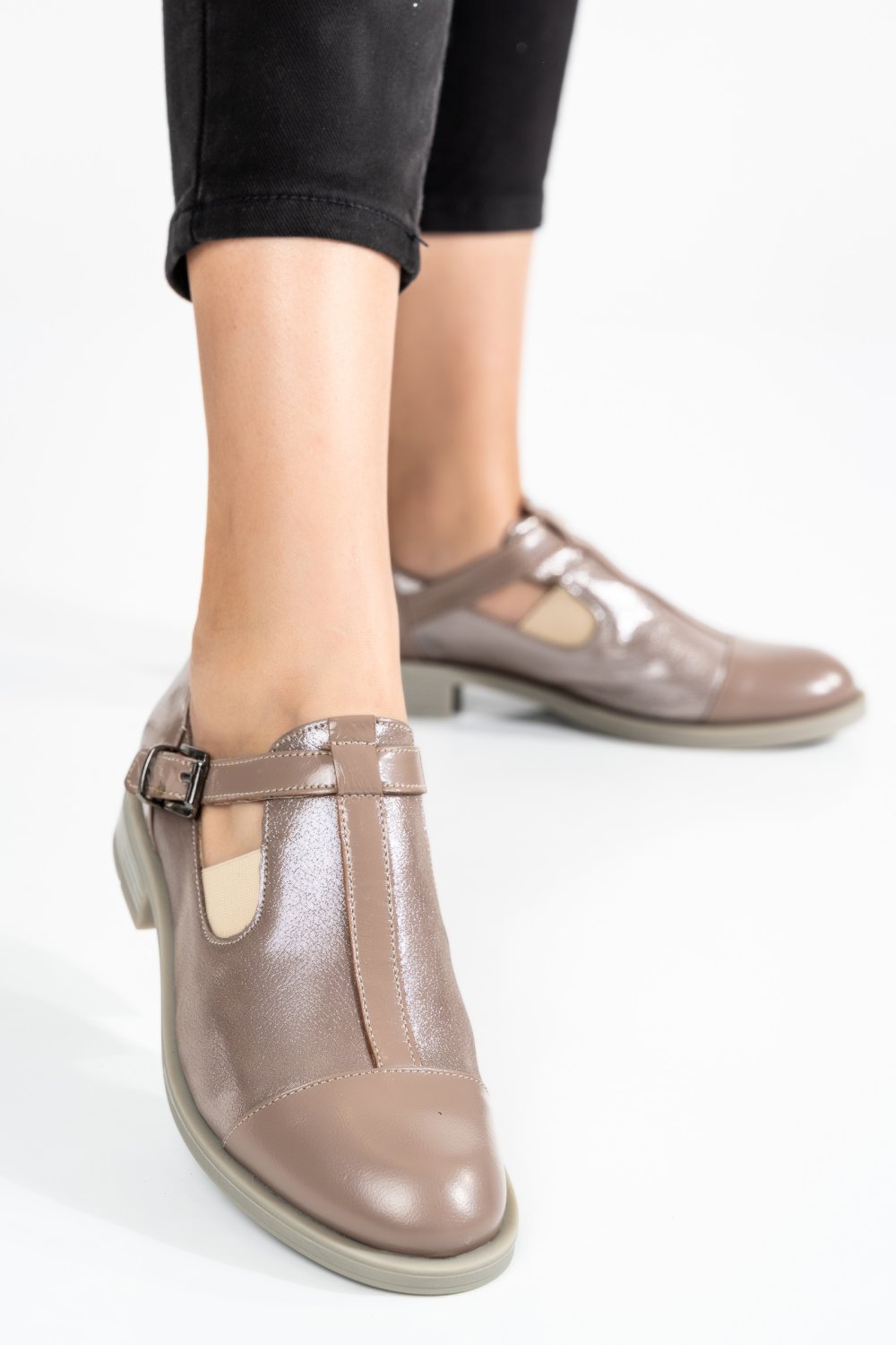 PANTOFI TAUPE PIELE NATURALA 2PC21650