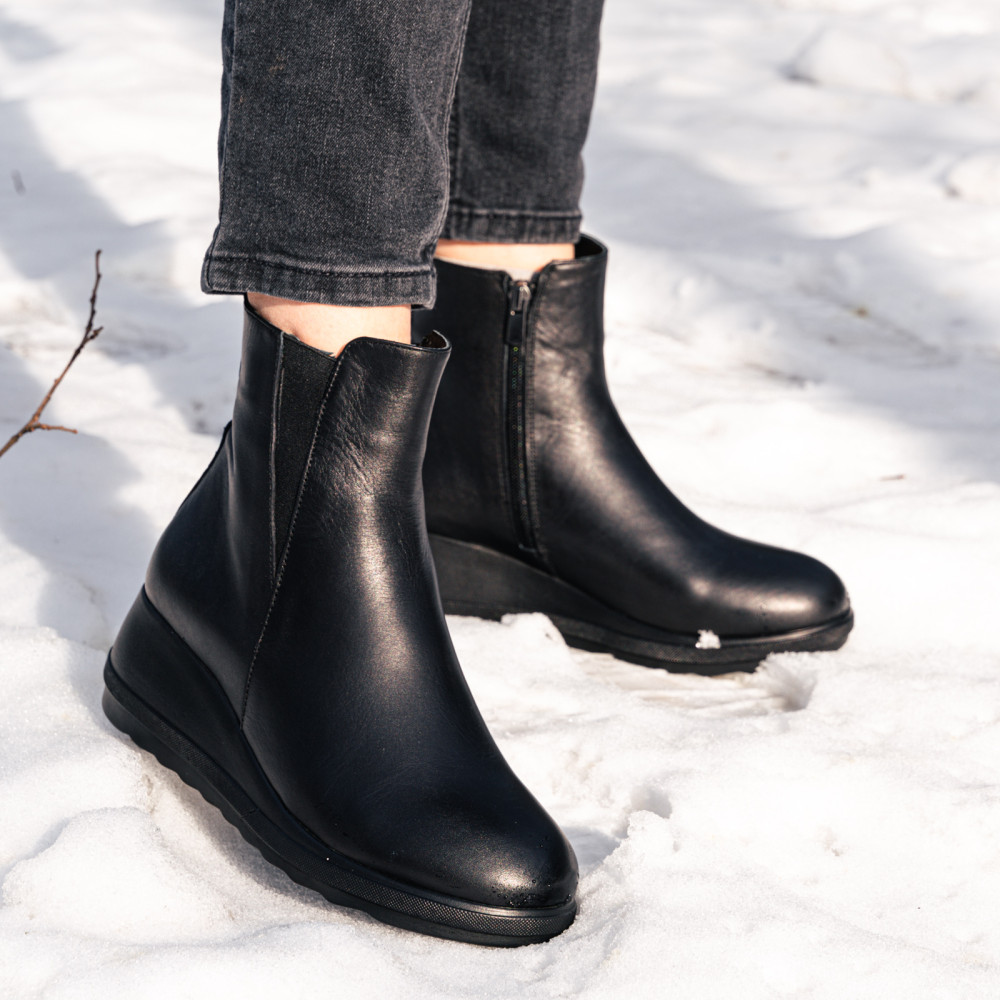 GHETE NEGRE PIELE NATURALA AK419