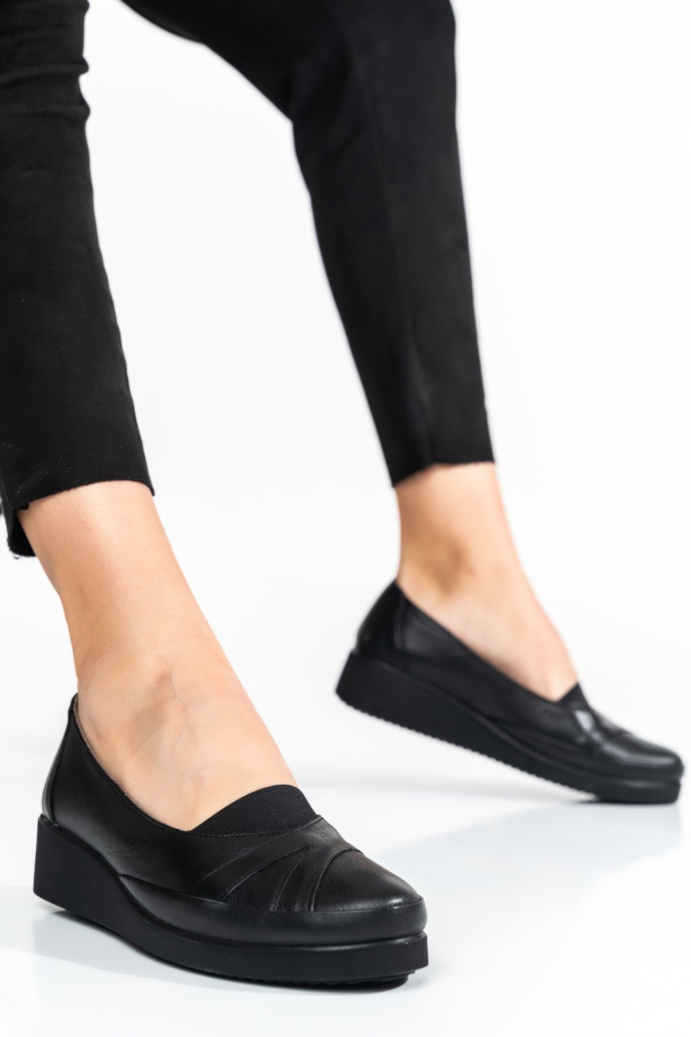 PANTOFI NEGRI PIELE NATURALA 4PC25