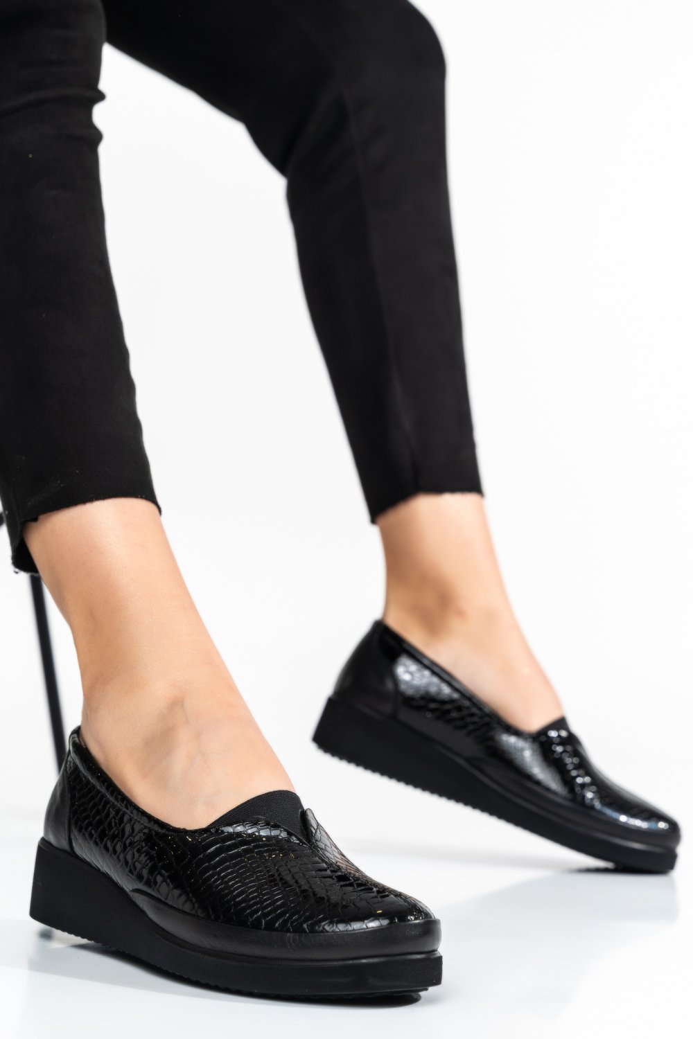 PANTOFI NEGRI PIELE NATURALA 1PC57