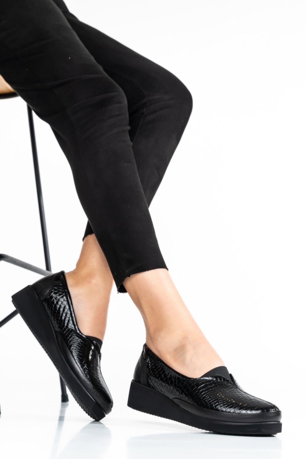 PANTOFI NEGRI PIELE NATURALA 1PC57