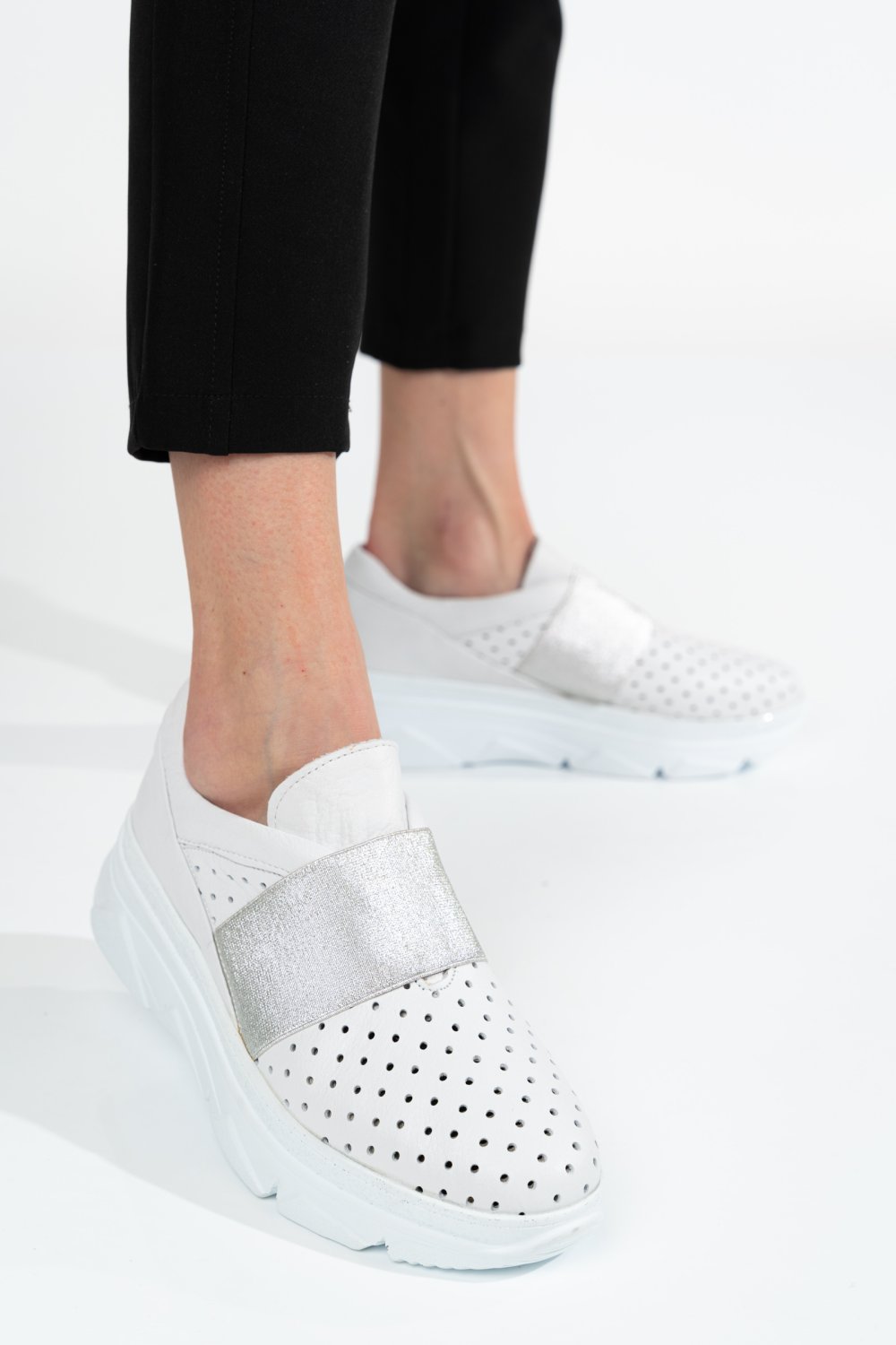 PANTOFI SPORT ALBI PIELE NATURALA TAYA