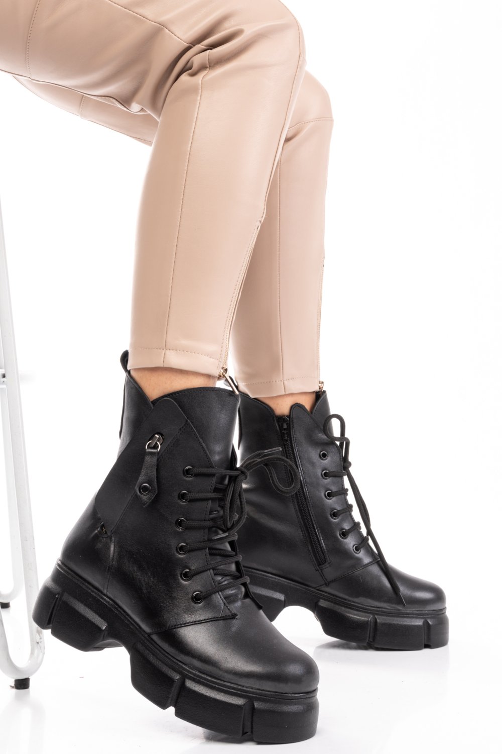 GHETE FEMEI PIELE NATURALA NEGRE 9S7763-A