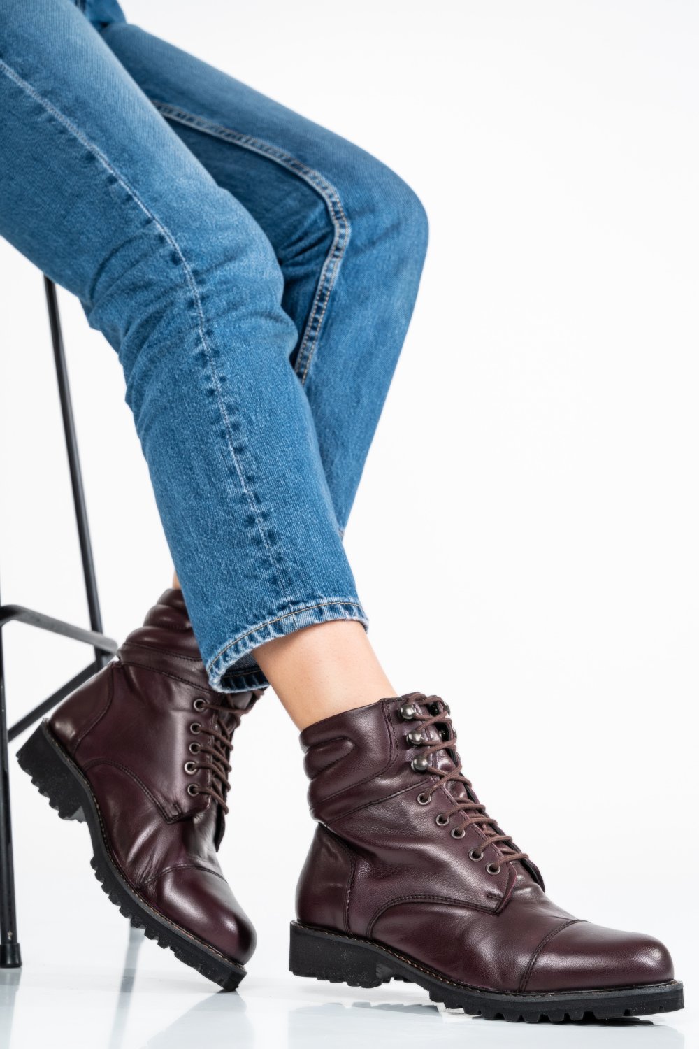 GHETE DAMA CU SIRETURI PIELE NATURALA BORDO OLIMPIA