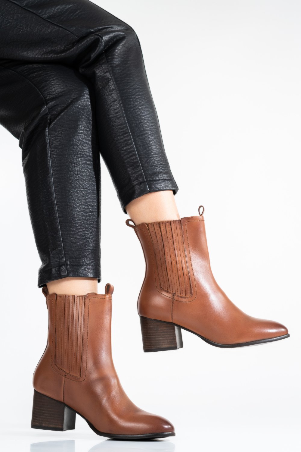 BOTINE FEMEI PIELE NATURALA MARO 9S77363