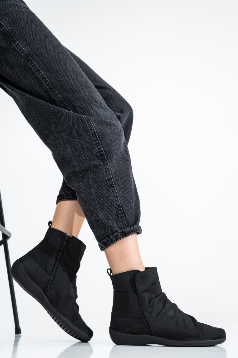 GHETE FEMEI PIELE NATURALA NEGRE D152910