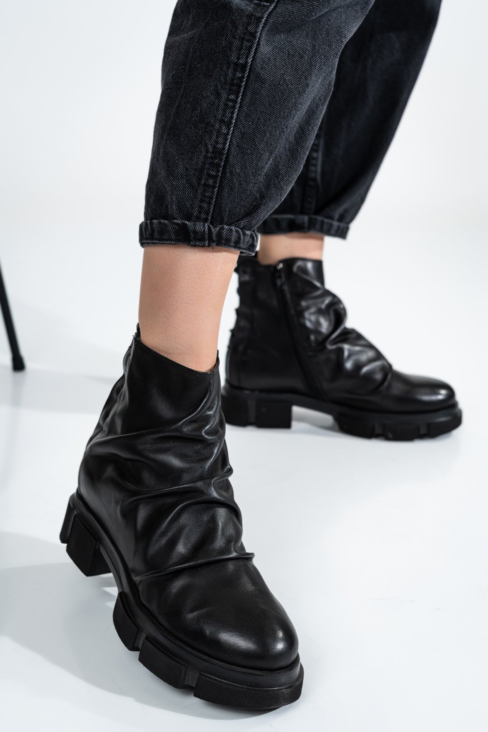 GHETE FEMEI PIELE NATURALA NEGRE 1S7722