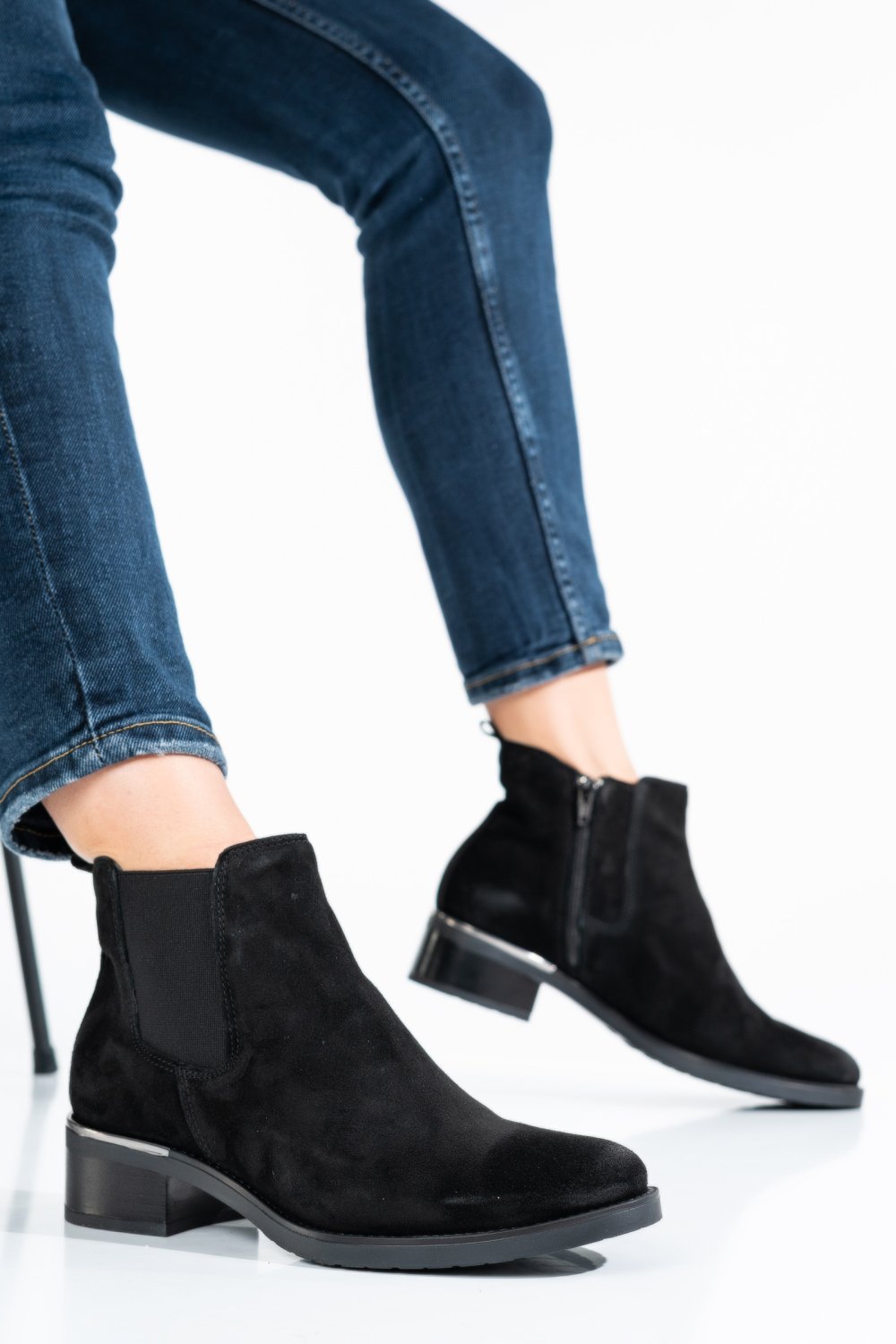 GHETE NEGRE PIELE NATURALA INTOARSA 2S77912