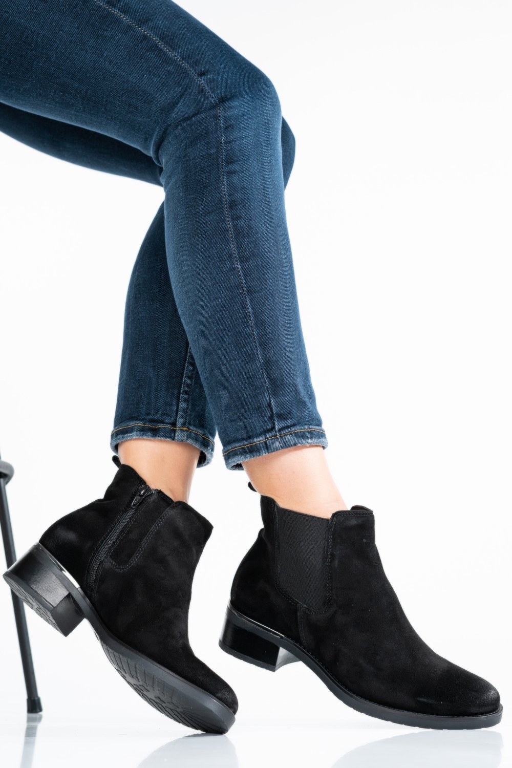 GHETE NEGRE PIELE NATURALA INTOARSA 2S77912