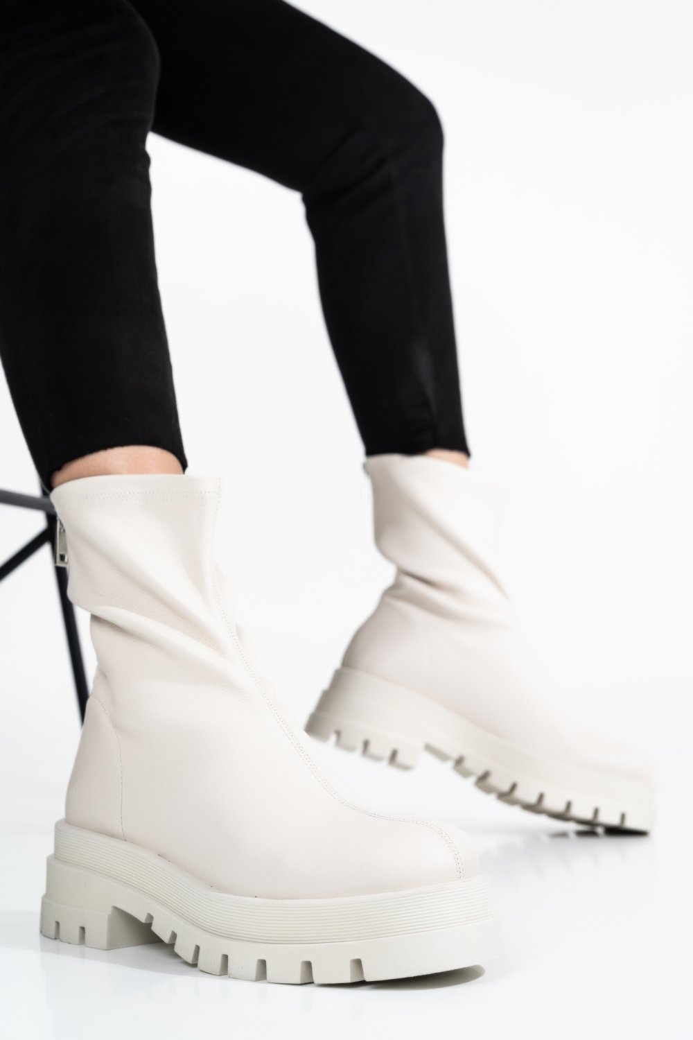 GHETE ALBE PIELE NATURALA 2S7754