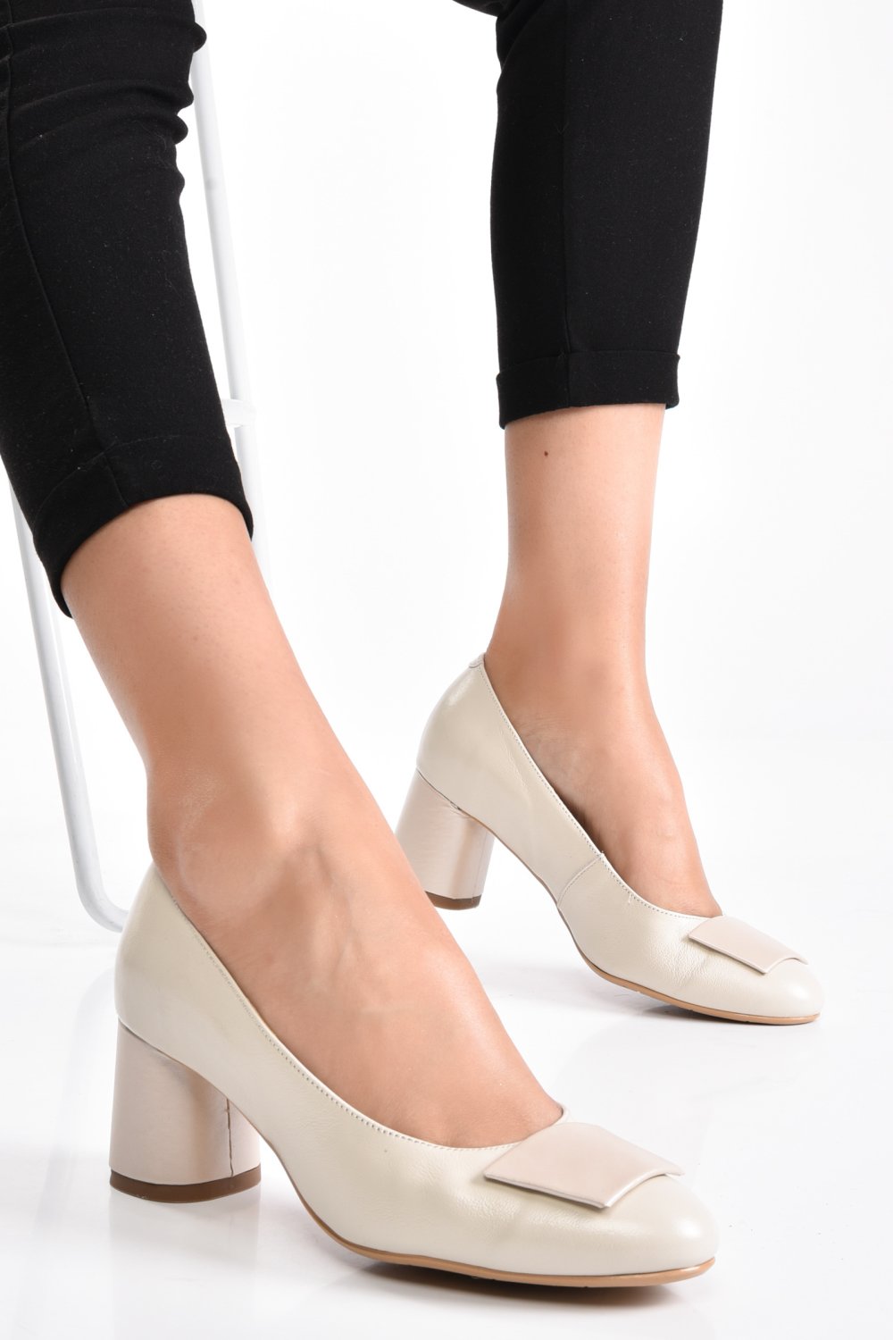 PANTOFI CREM PIELE NATURALA 3S77011