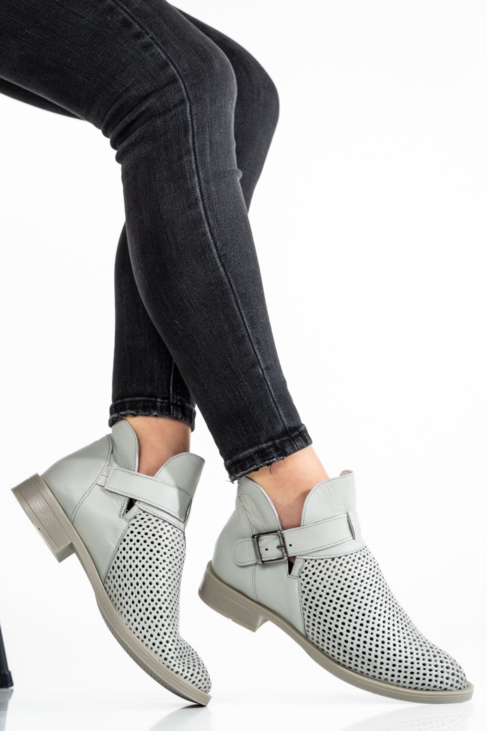 GHETE GRI PIELE NATURALA 2PC21817NP