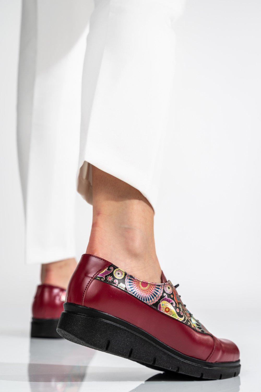 PANTOFI VISINII FLORAL PIELE NATURALA 2PC037