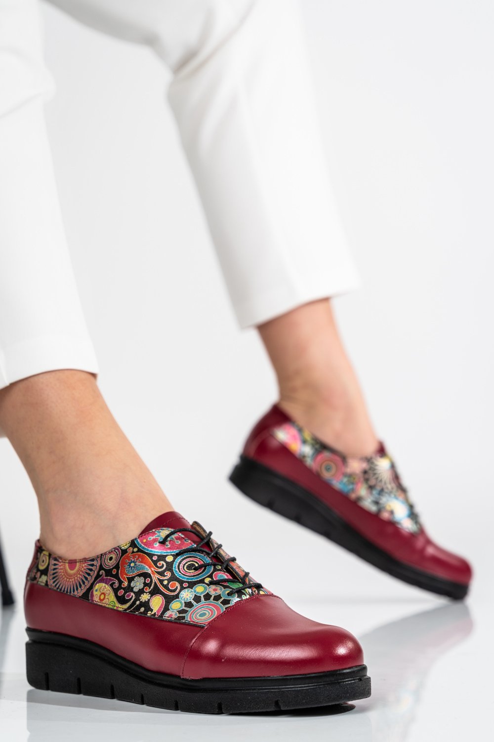 PANTOFI VISINII FLORAL PIELE NATURALA 2PC037