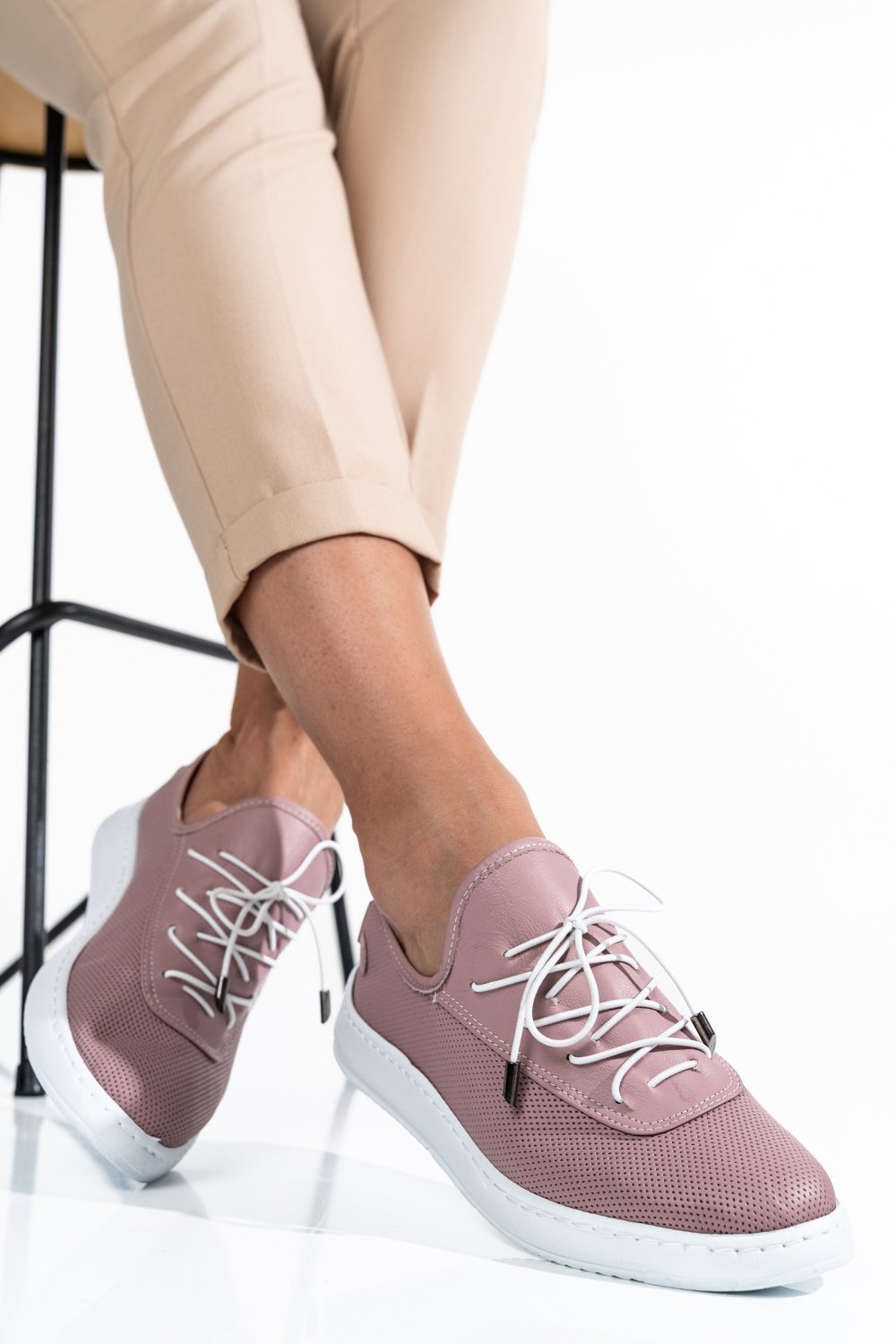 PANTOFI MOV PIELE NATURALA AKD23039