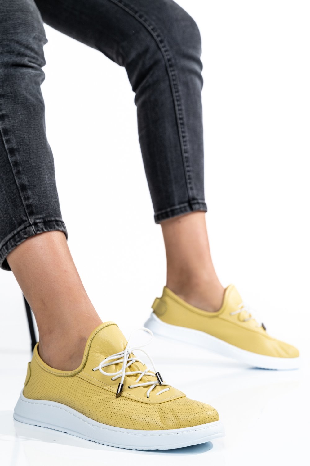 PANTOFI GALBENI PIELE NATURALA AKD23039