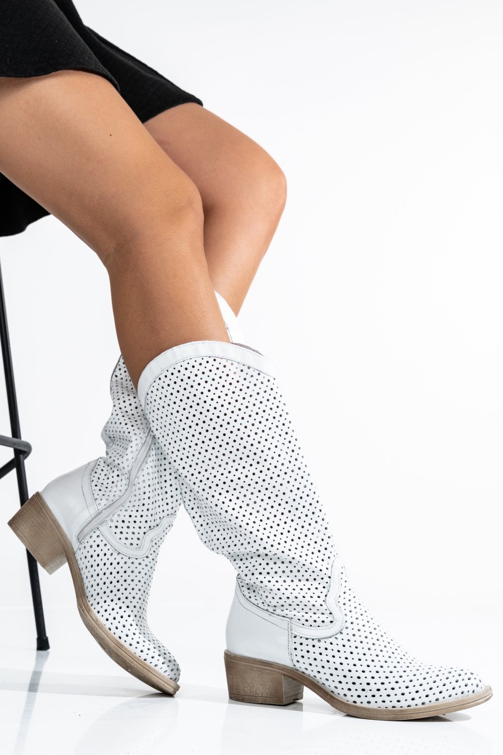 CIZME ALBE PIELE NATURALA 2S7721821NP