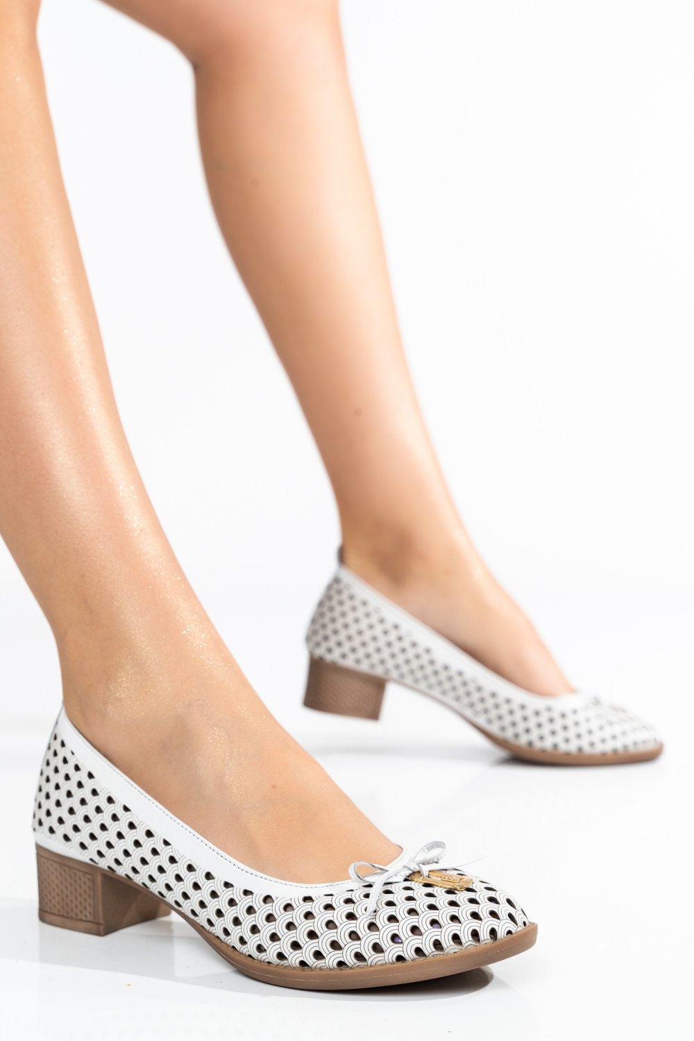 PANTOFI ALBI PIELE NATURALA APCK505