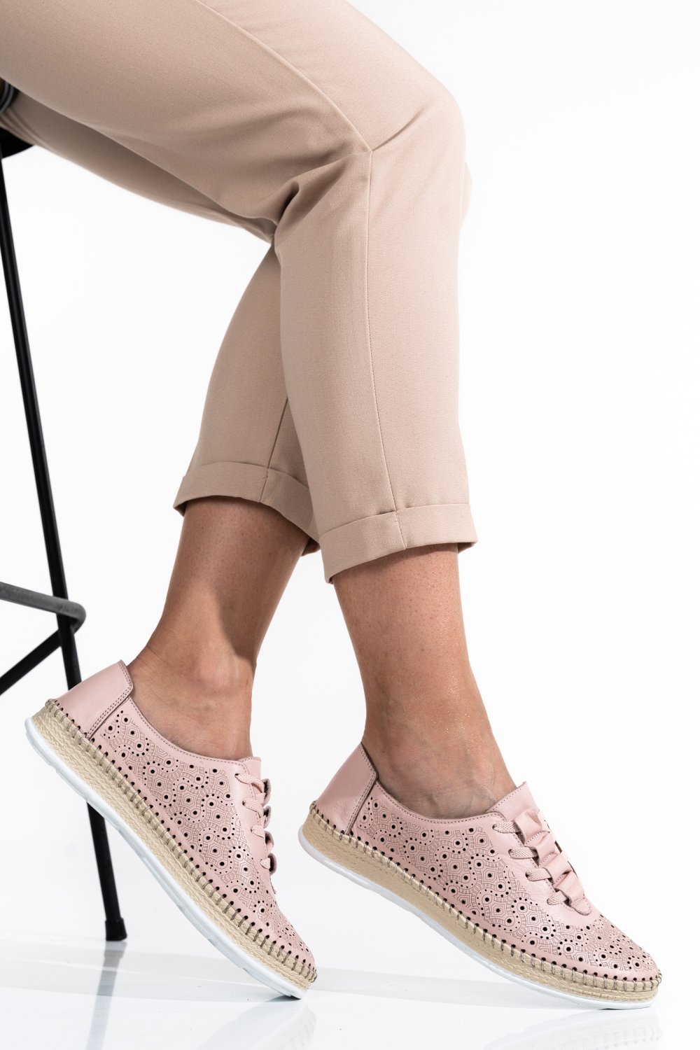 PANTOFI ROZ PIELE NATURALA APCKE02