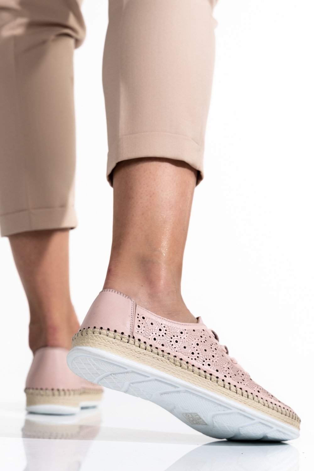 PANTOFI ROZ PIELE NATURALA APCKE02