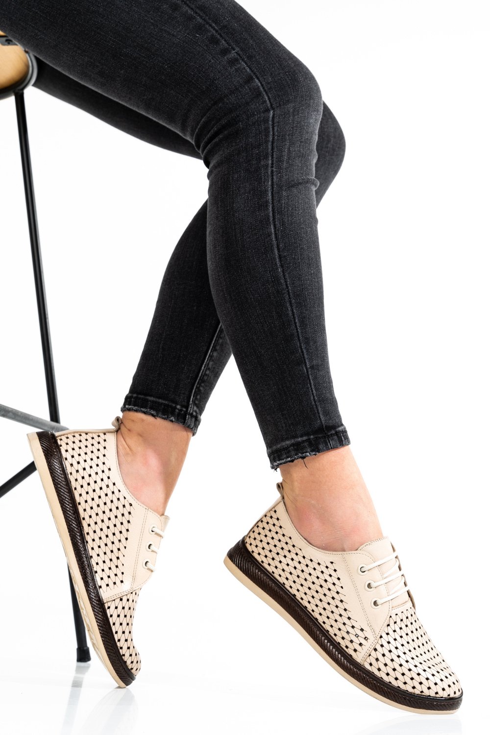 PANTOFI BEJ PIELE NATURALA APCK660