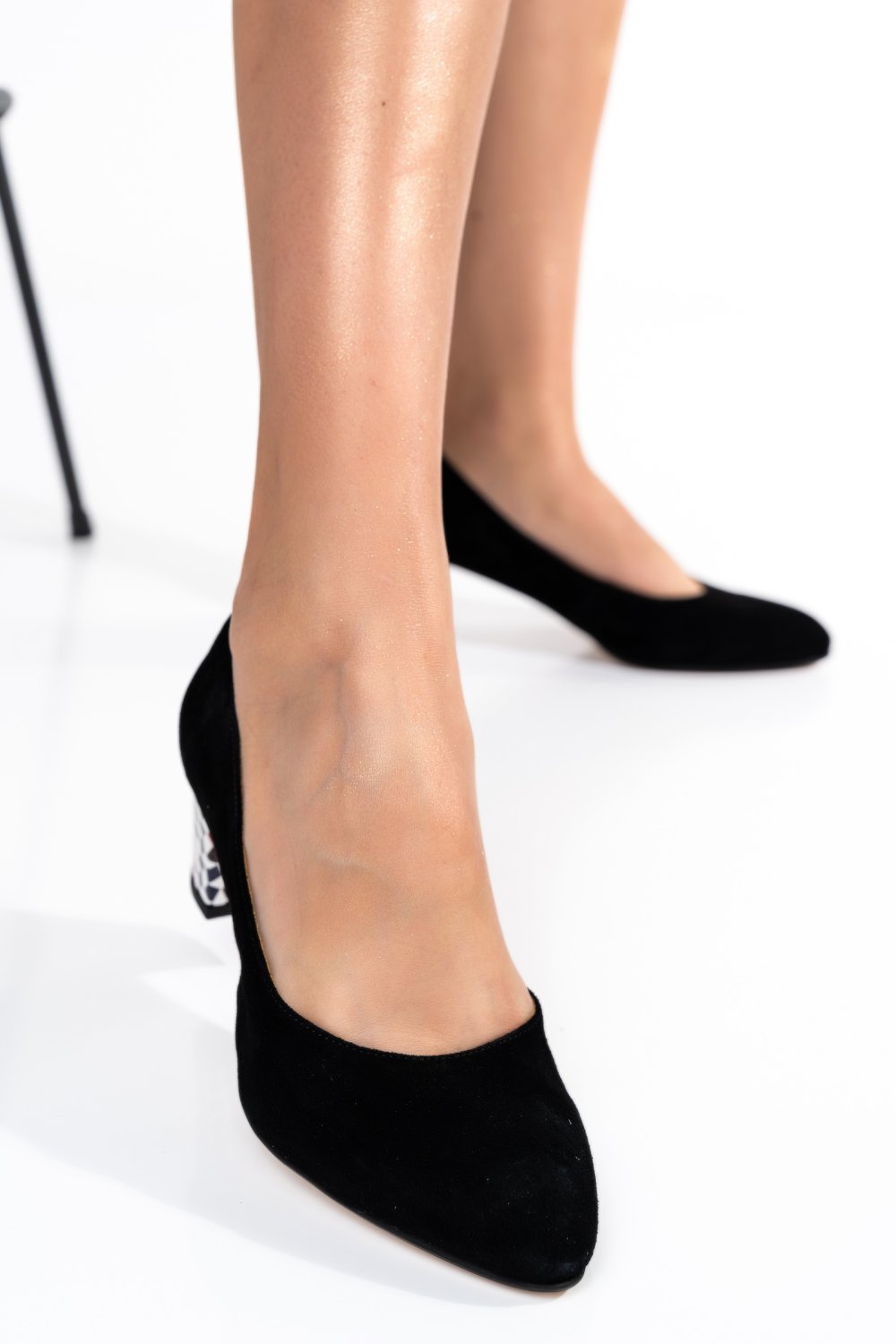 PANTOFI NEGRU TOC COLOR PIELE NATURALA INTOARSA 1PC507