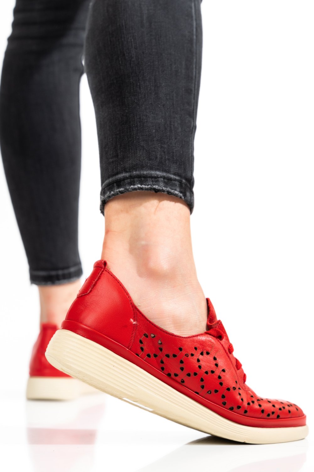 PANTOFI ROSII PIELE NATURALA APCKD02