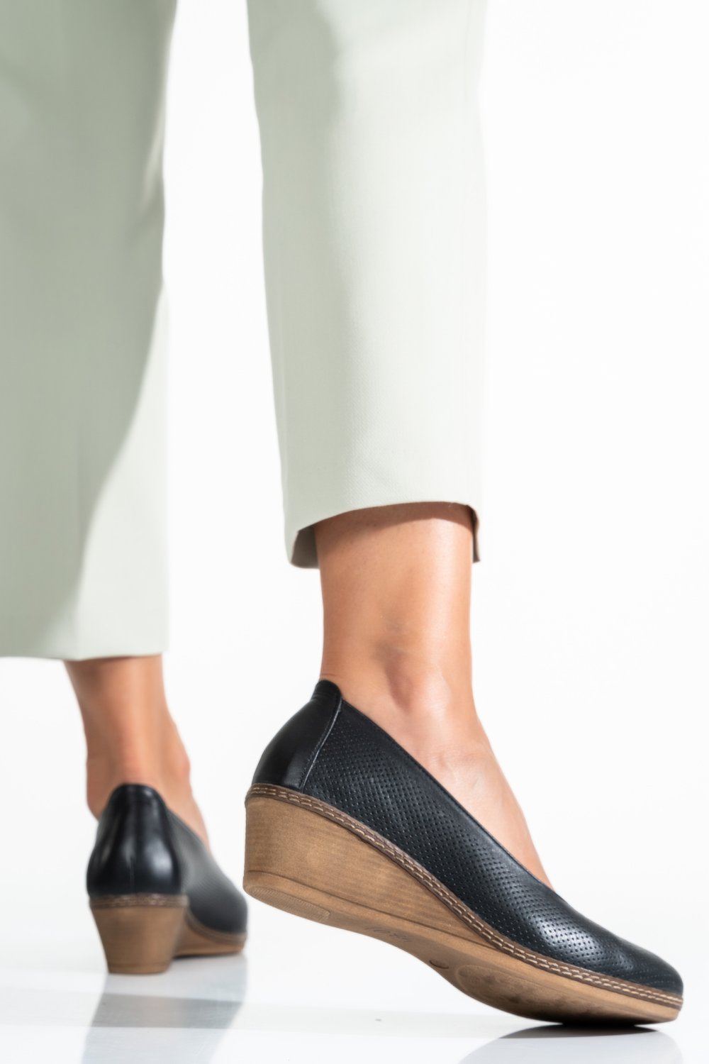 PANTOFI NEGRI PIELE NATURALA 1S77084